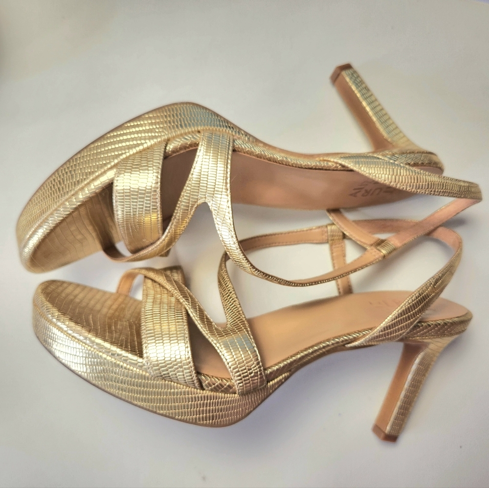 Naturalizer - ABBY - Textured Gold Faux Leather heels
